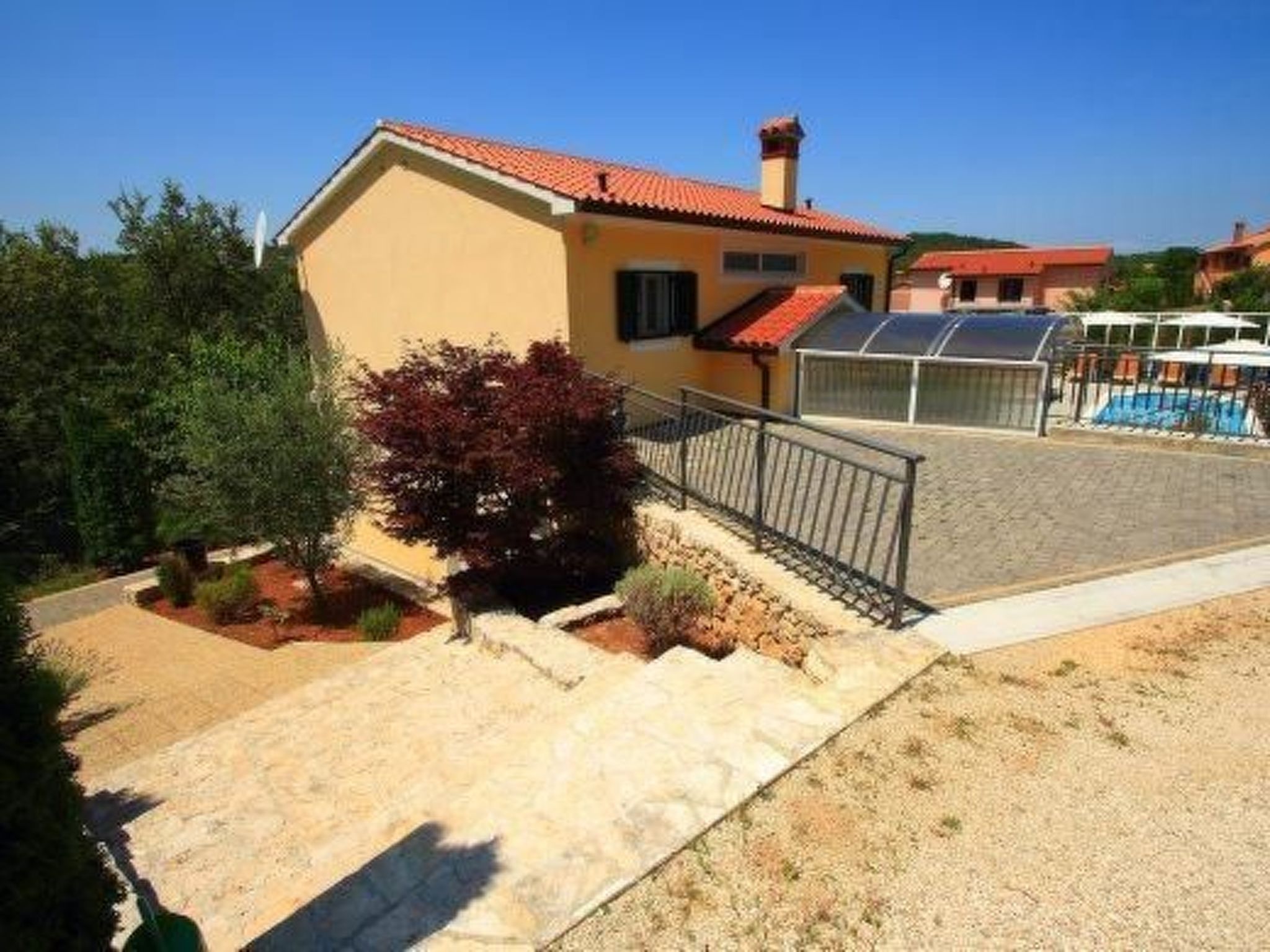 Modern ausgestattetes Ferienhaus in ruhiger Lage-Image-tags.info