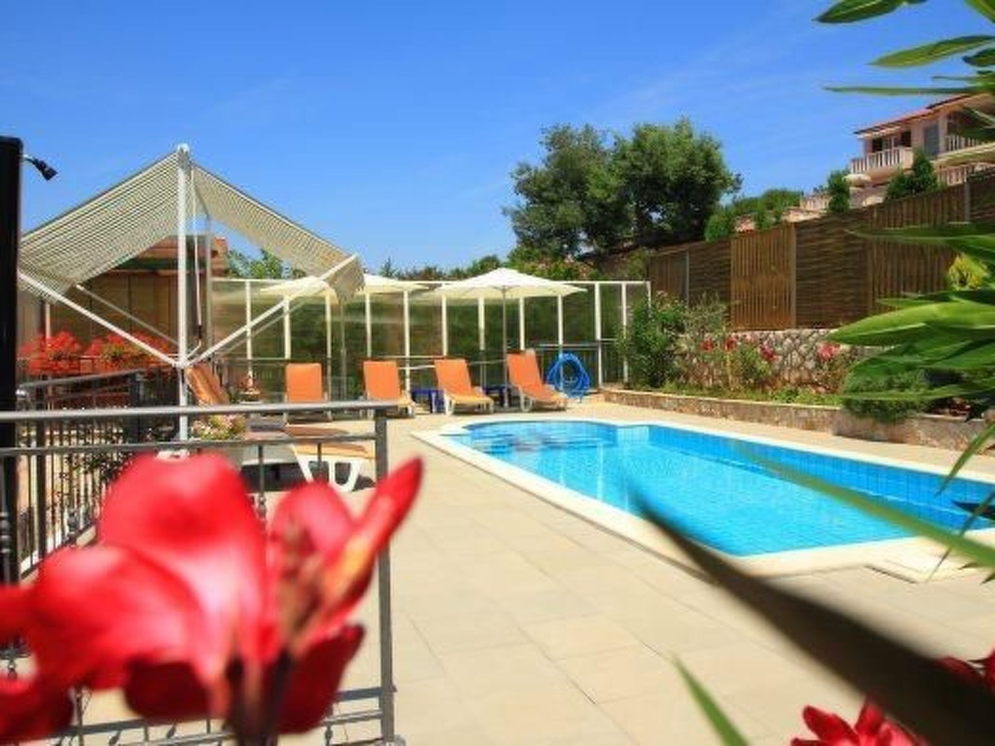 Modern ausgestattetes Ferienhaus in ruhiger Lage-Image-tags.info