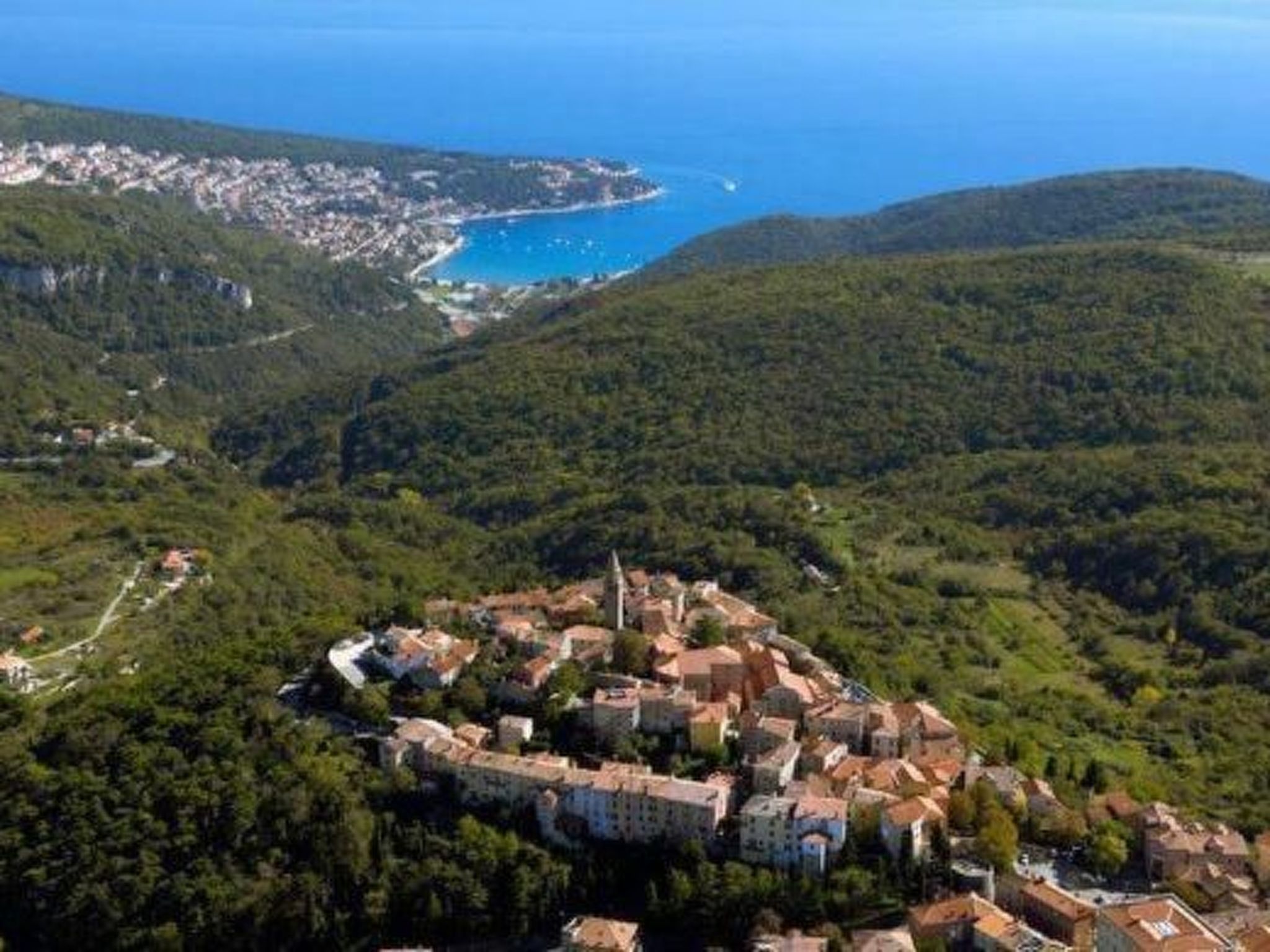 Modern ausgestattetes Ferienhaus in ruhiger Lage-Image-tags.info