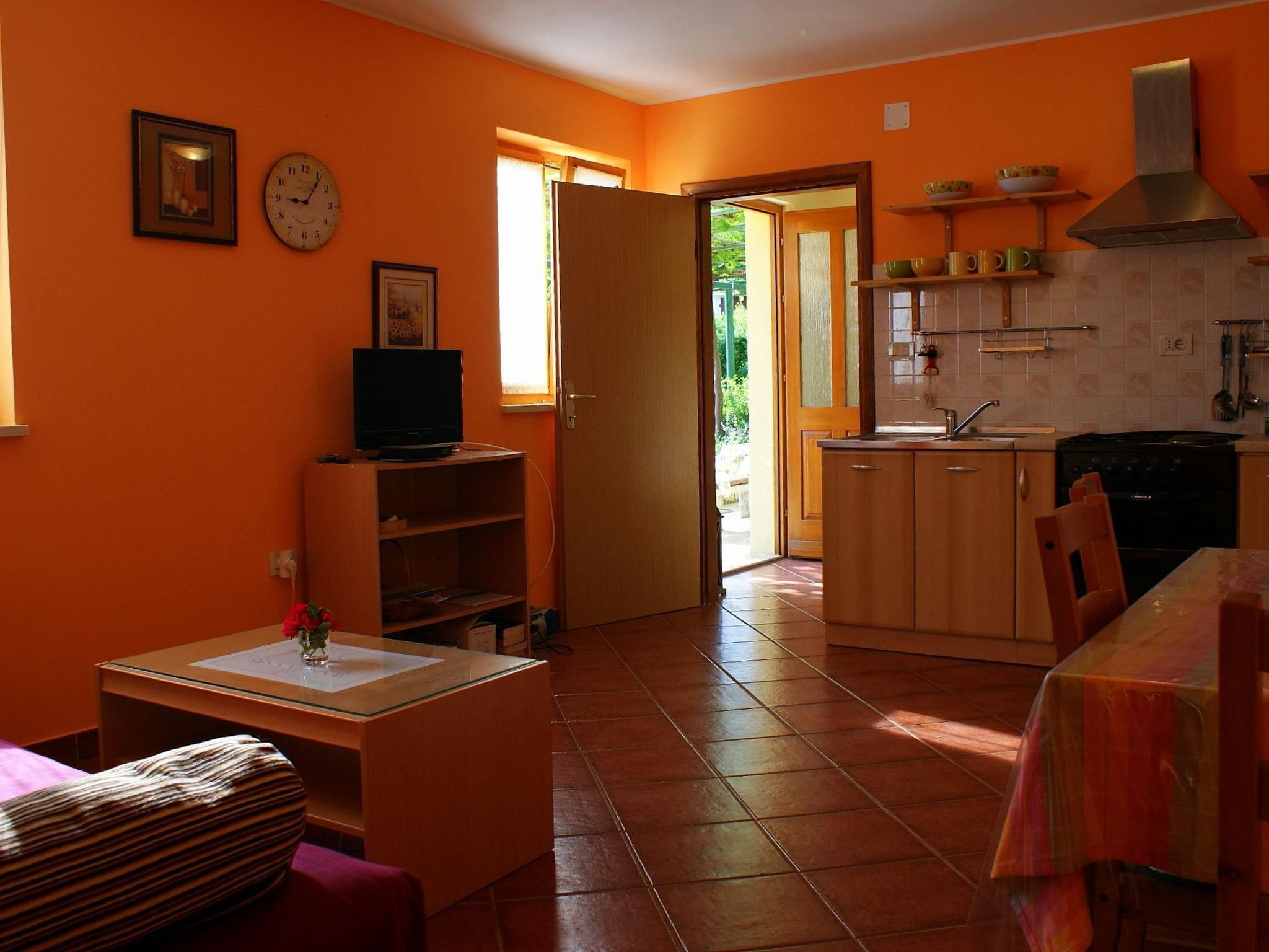 Charmantes Ferienhaus in Bartići mit Terrasse-Binnen