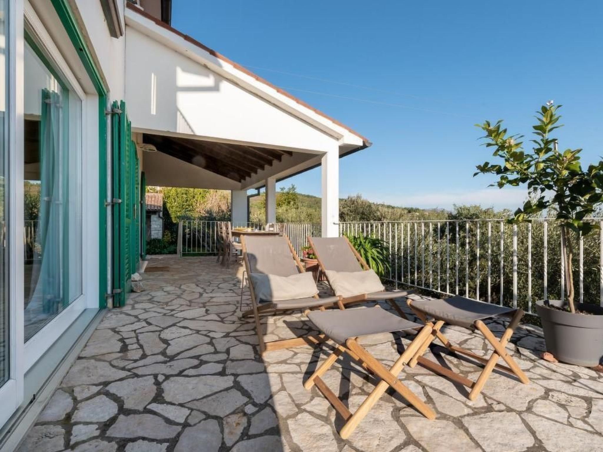 Traumhaftes Apartment mit großer Terrasse-Image-tags.info