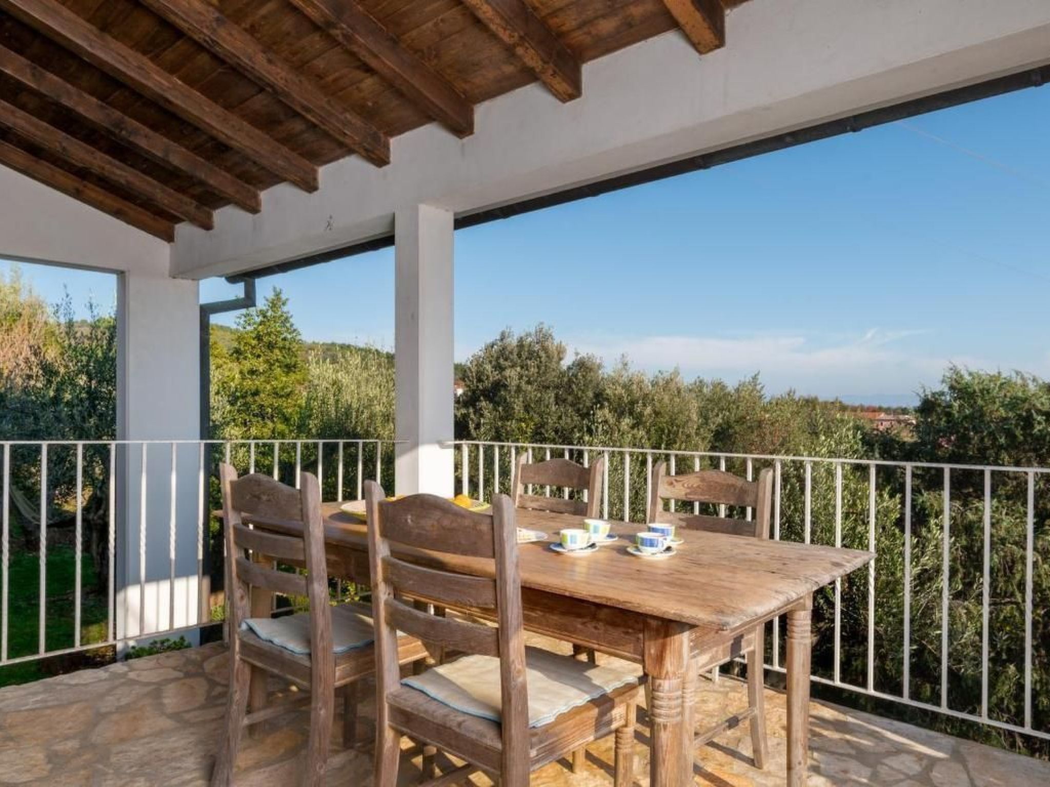 Traumhaftes Apartment mit großer Terrasse-Image-tags.info