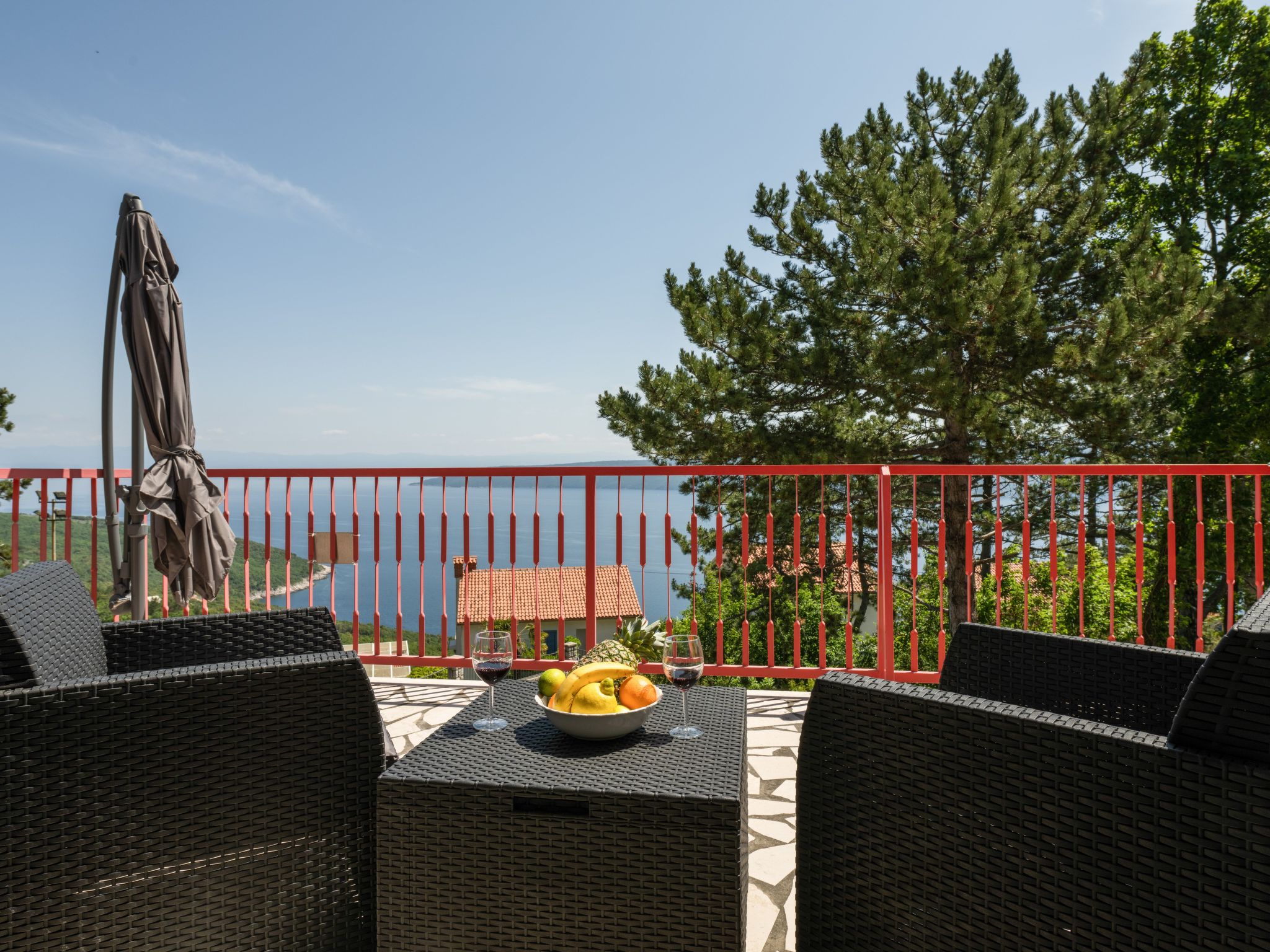 Luxury Seaview Apartment-Image-tags.info