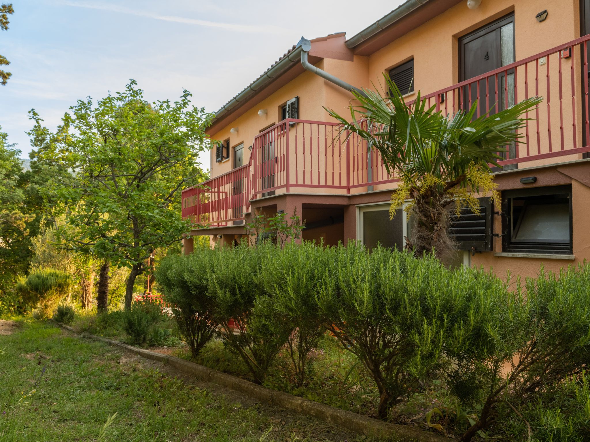 Luxury Seaview Apartment-Image-tags.info