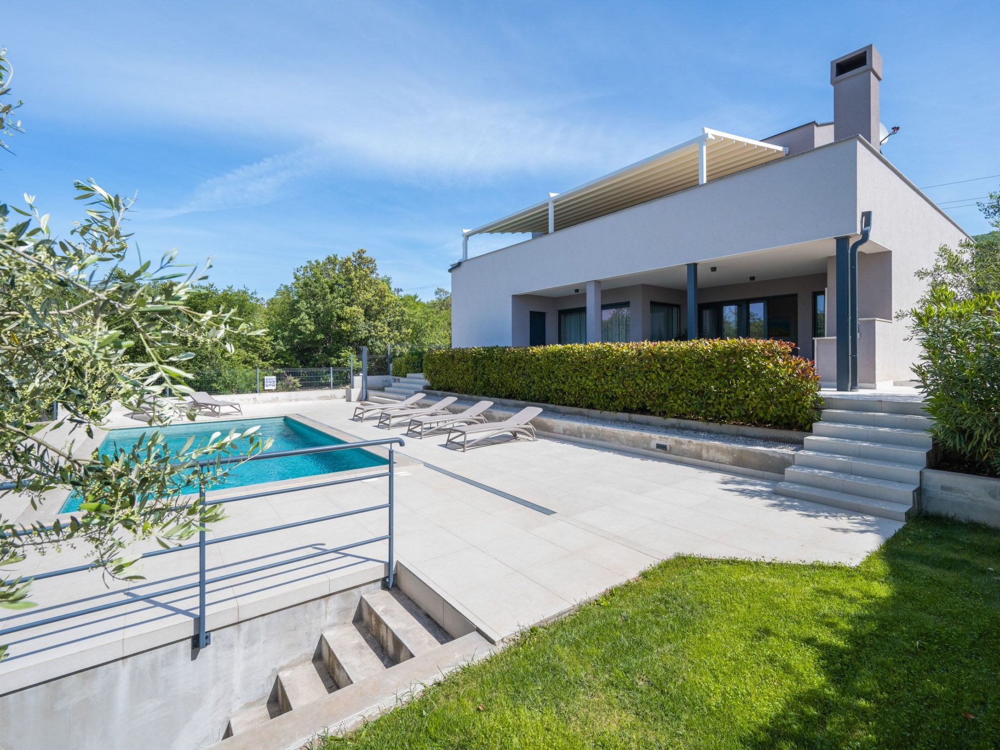 Beheizter Außenpool ohne Aufpreis-Binnen