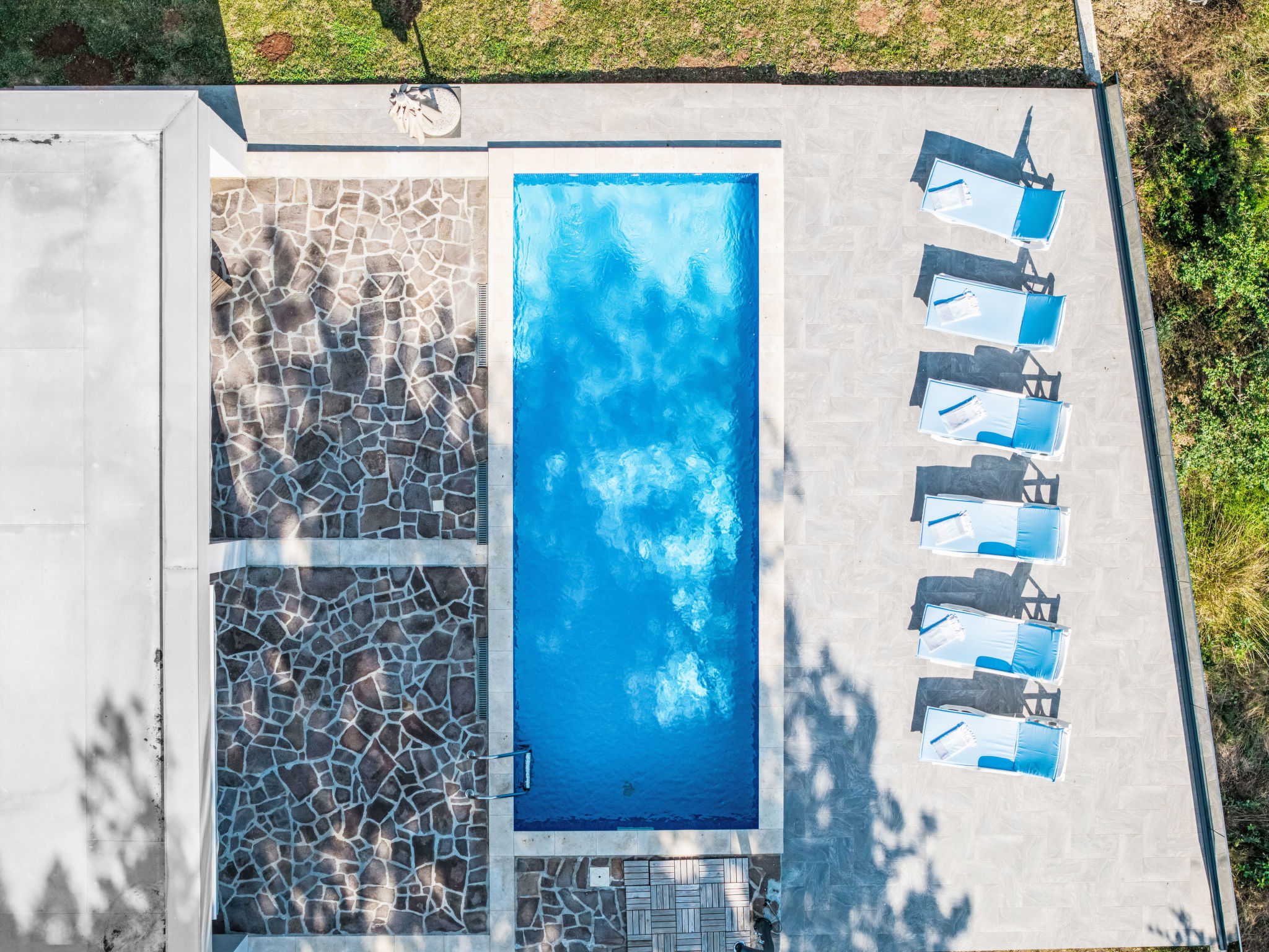 Mit eigenem Pool
