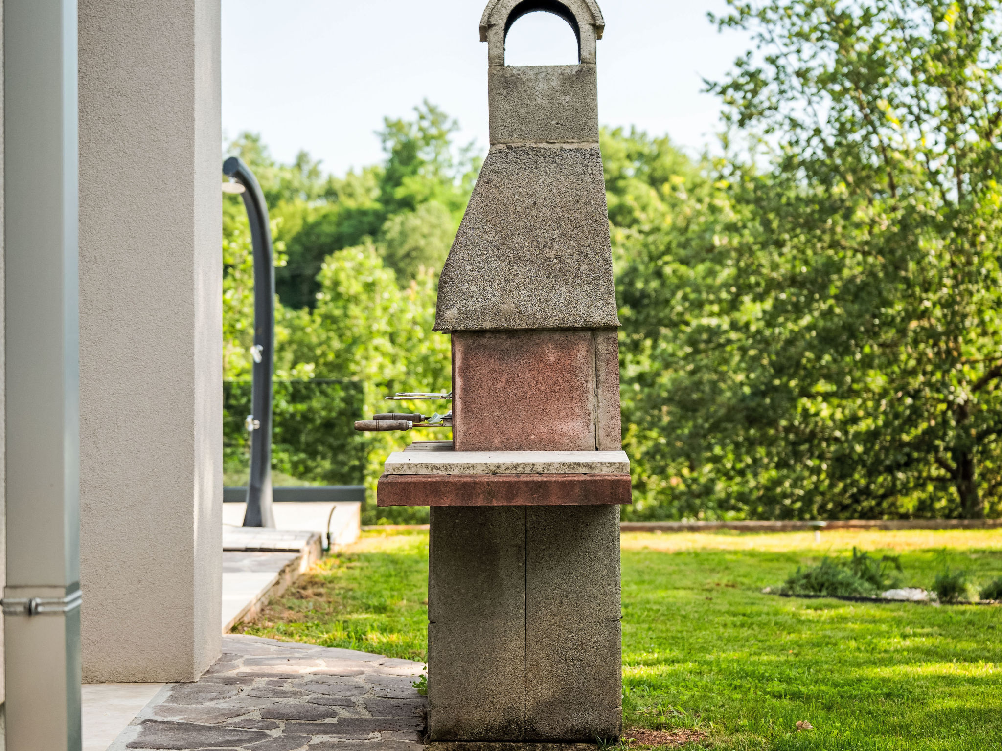 Mit eigenem Pool - Buiten