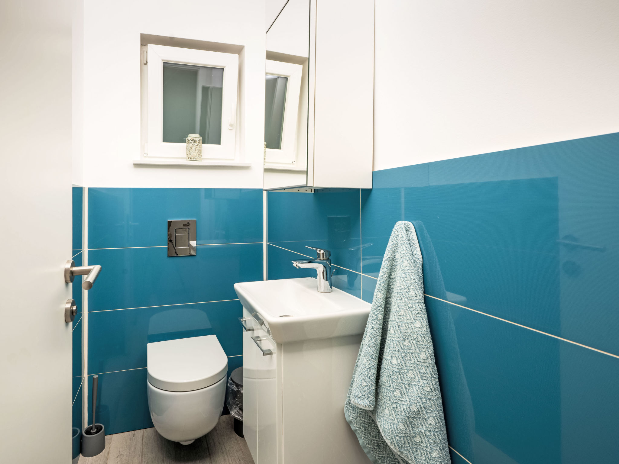 Mit eigenem Pool - Binnen
