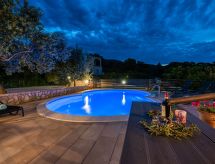 Vrijstaande Istrian villa met privé whirlpool, sauna & zwembad nabij zee - thumbnail 3