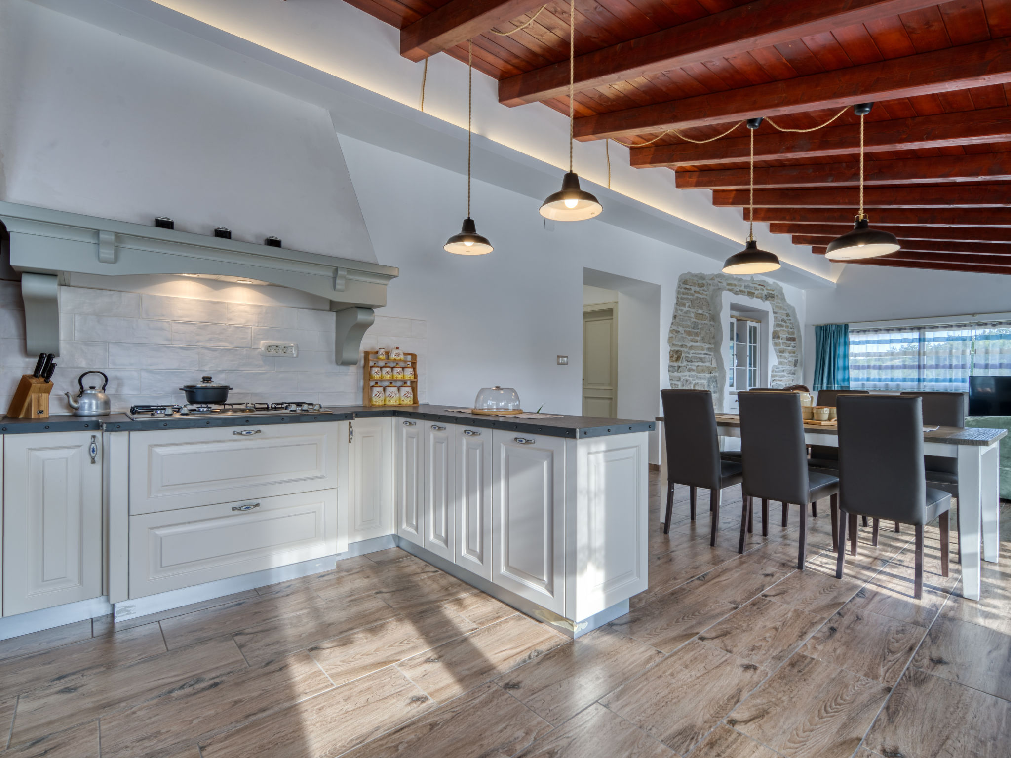 Kitchen / Dining Room