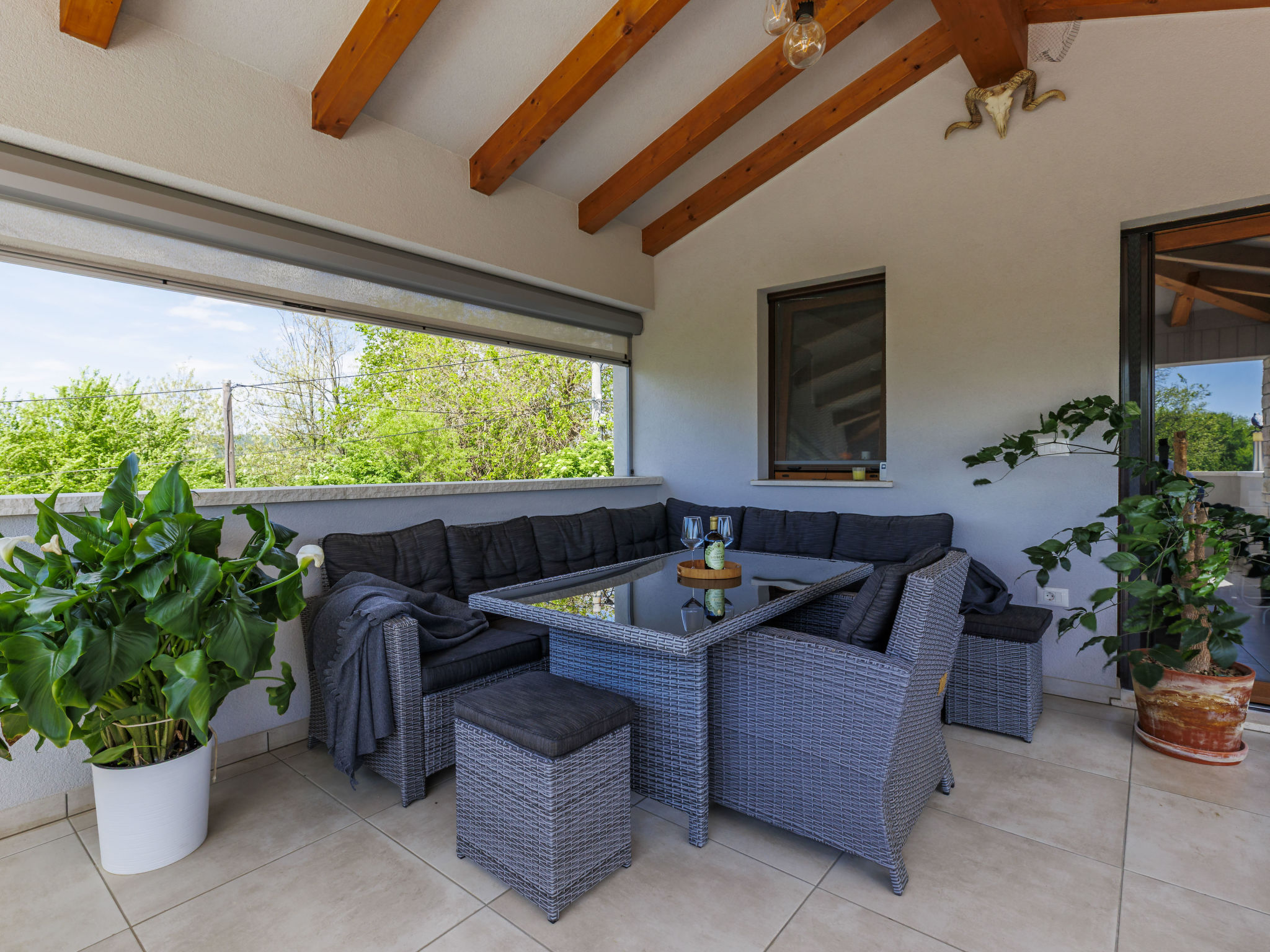 Villa Lora-Inside