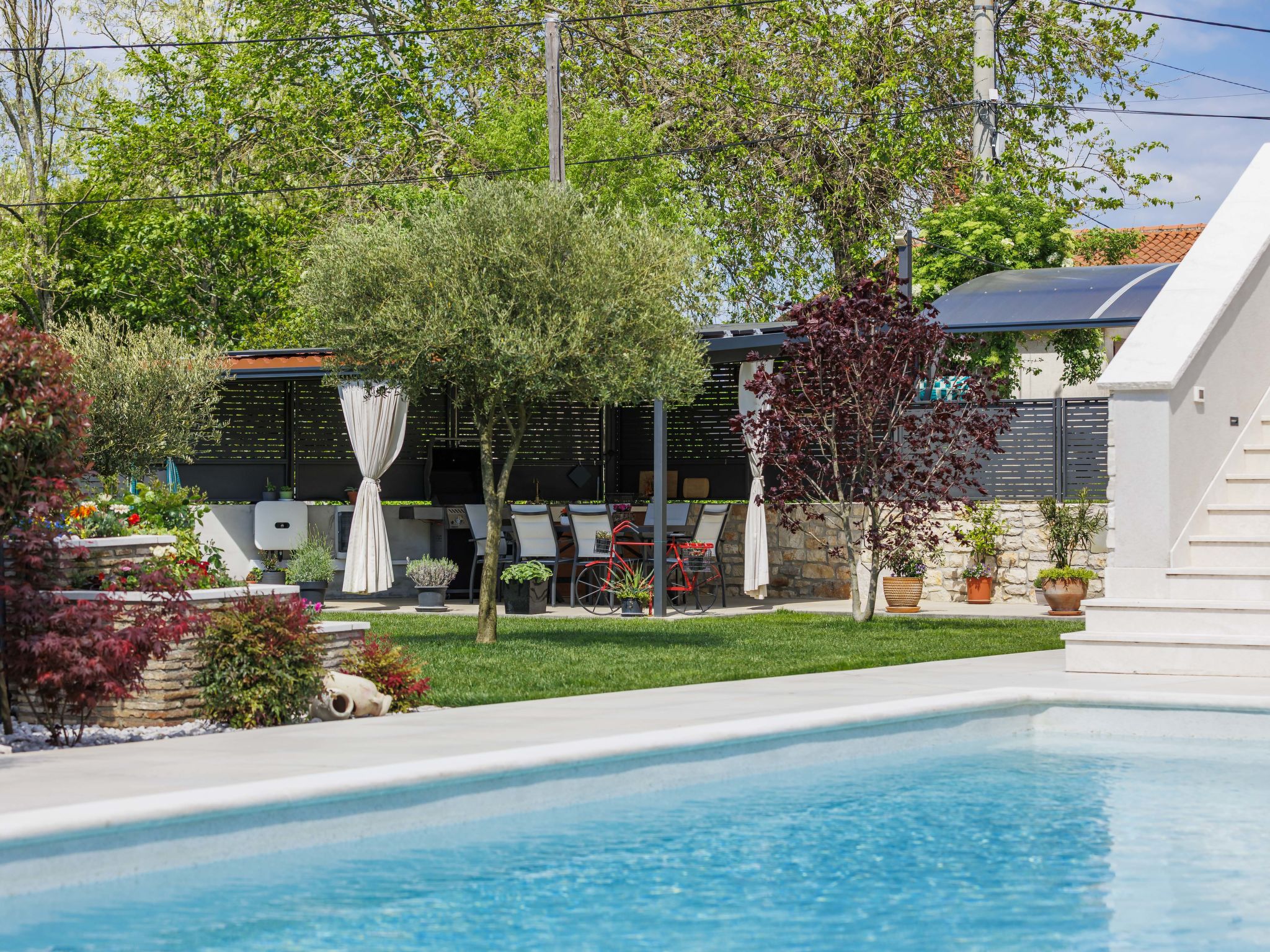 Villa Lora-Outside