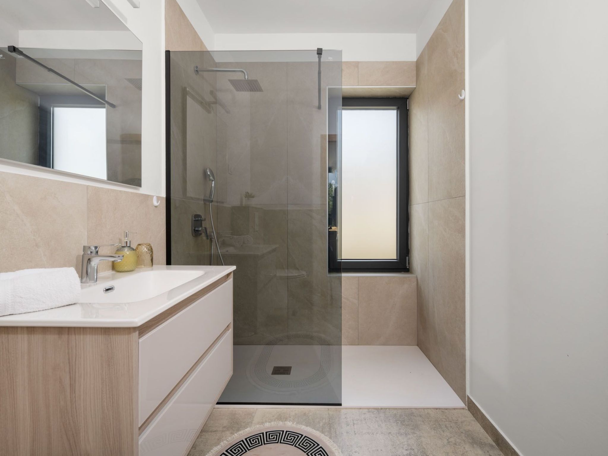 Sunset Villa Santalezi-Binnen