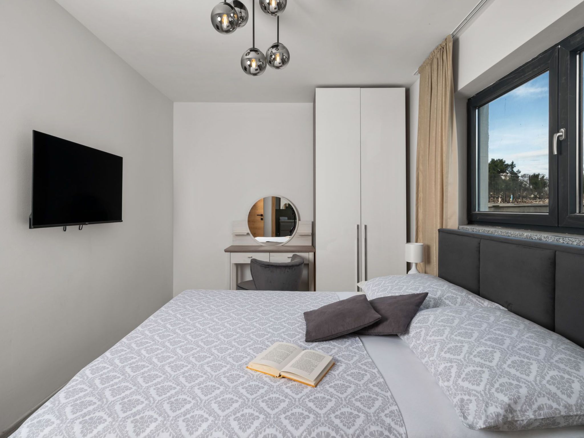 Sunset Villa Santalezi-Binnen