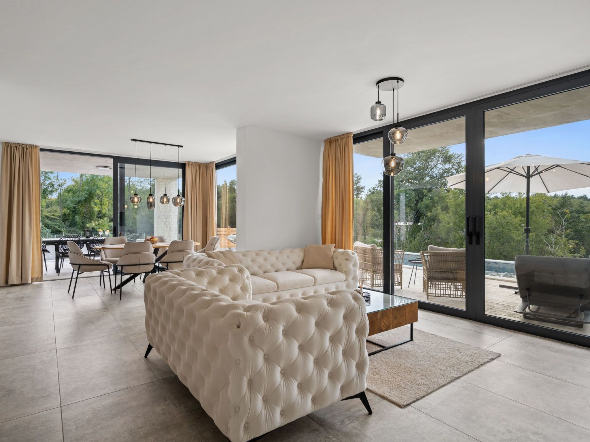 Sunset Villa Santalezi-Binnen