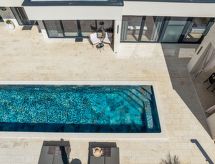 Sunset Villa B: Nieuwe vrijstaande oase met privézwembad in Nedescina, Istrië - thumbnail 2