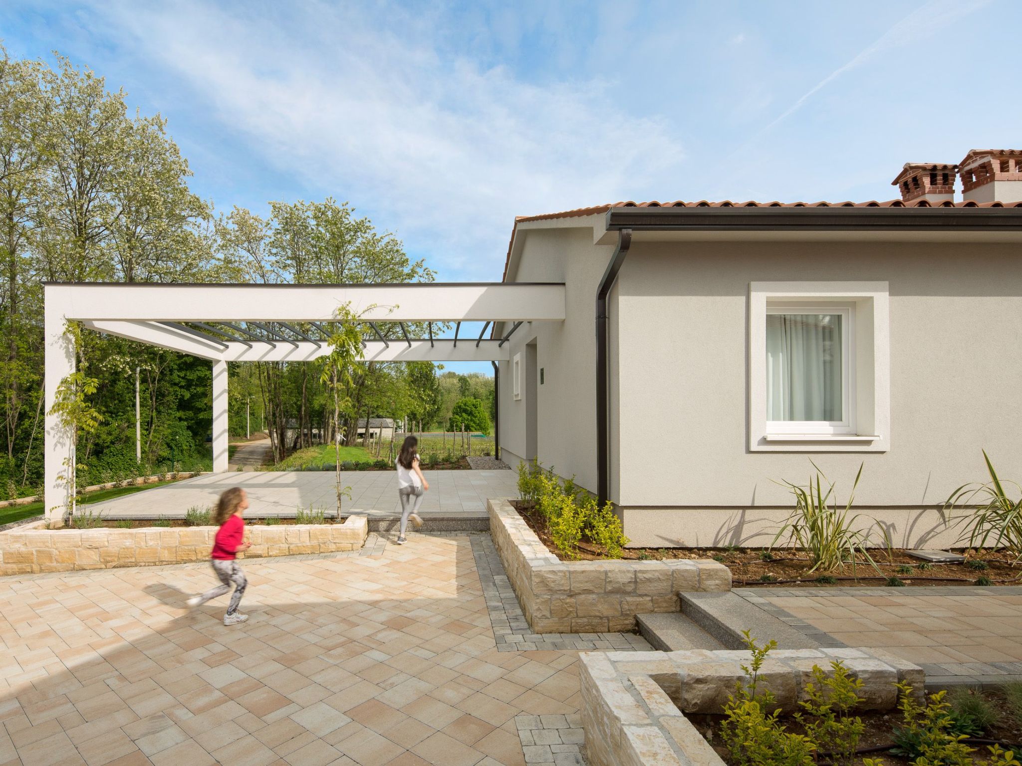 Charmante Villa mit gepflegtem Garten und beheiztem Pool-Dedans