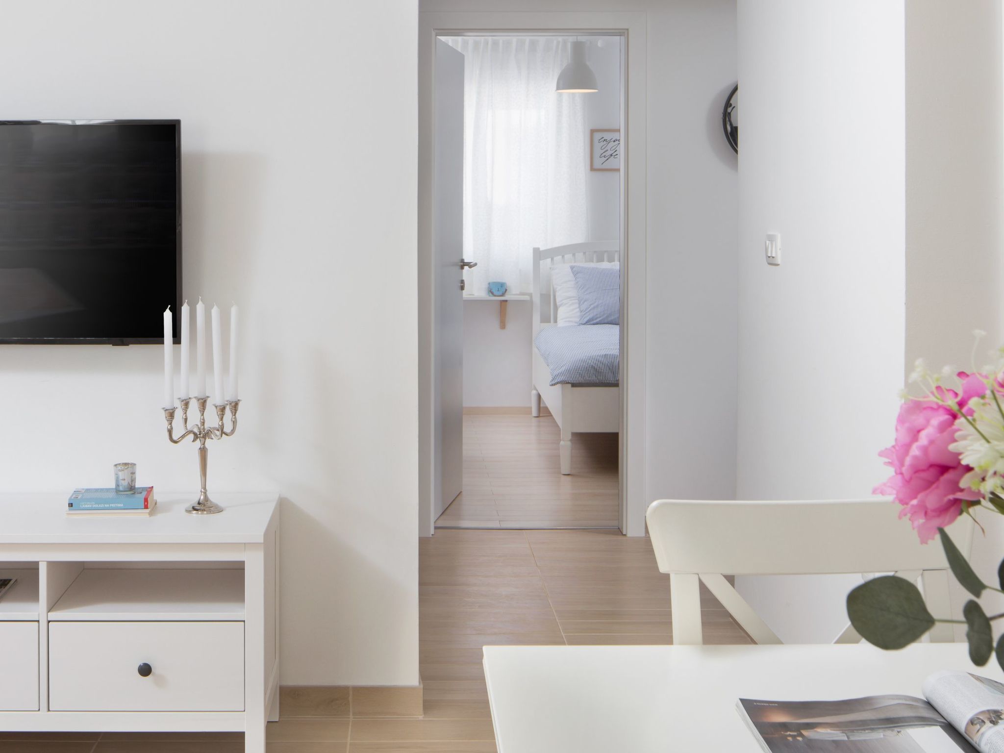 Charmante Villa mit gepflegtem Garten und beheiztem Pool-Dedans