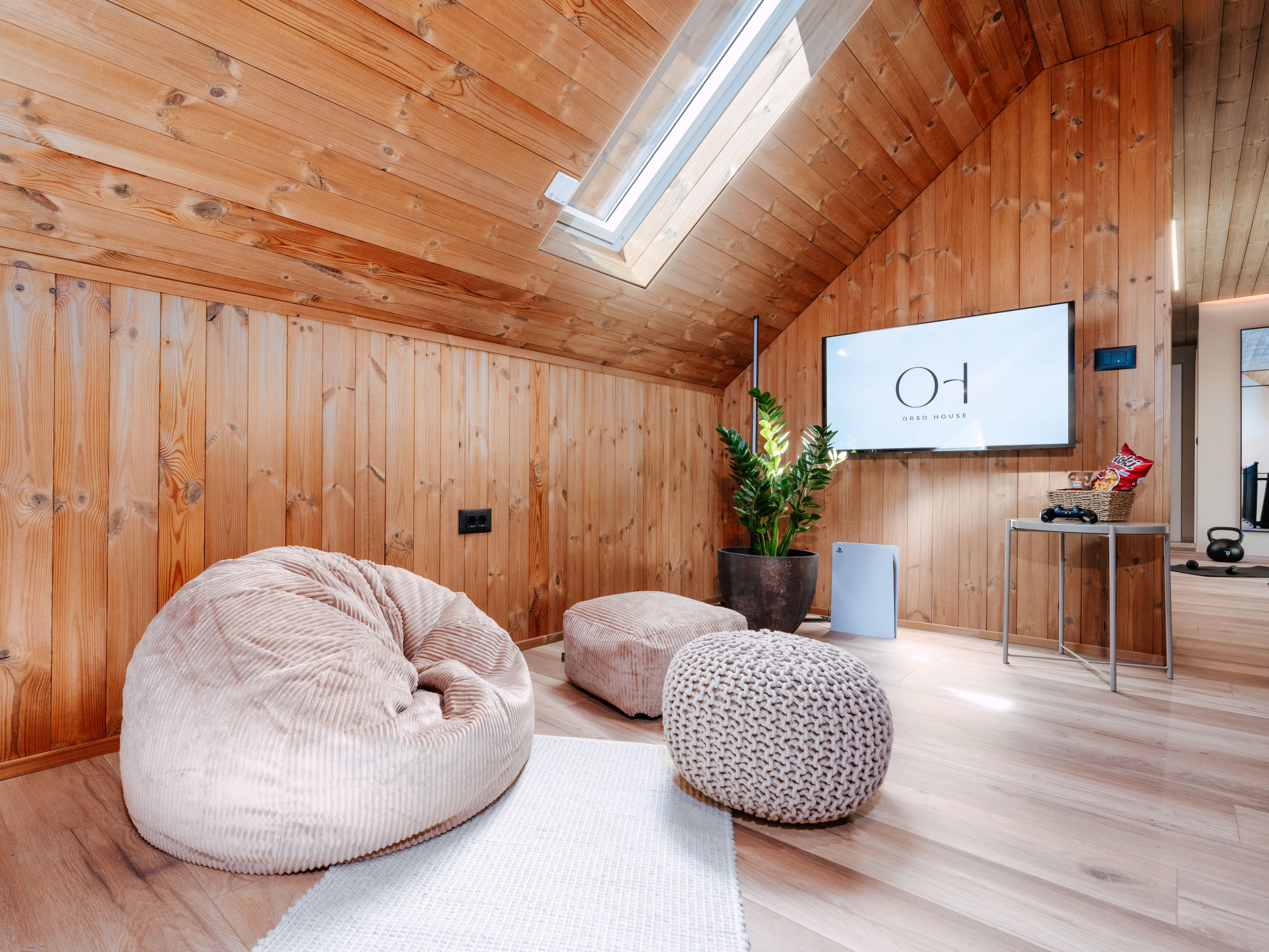 Orso House - Binnen