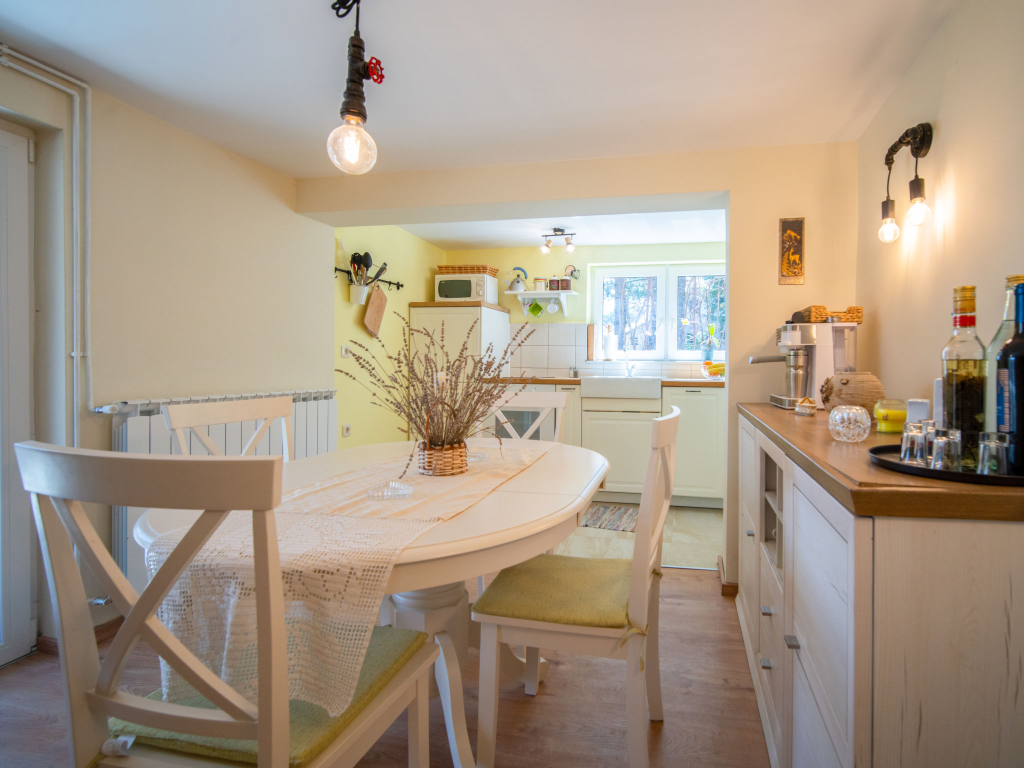 Kitchen / Dining Room