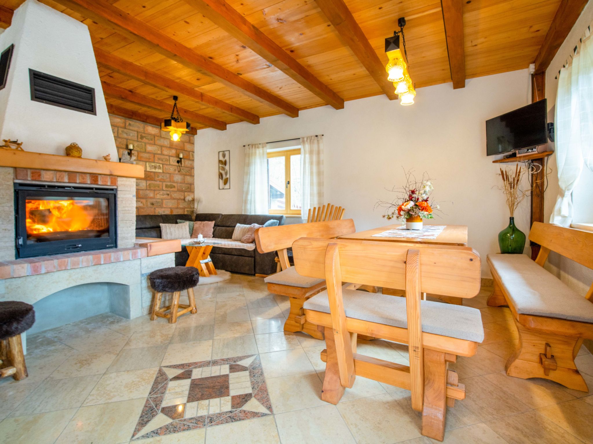 Kitchen / Dining Room