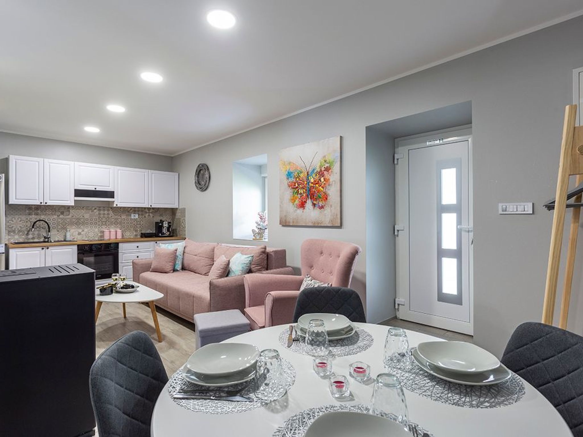 Anna in Lokve-Image-tags.info