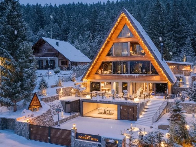 Chalet "Forest Hill" mit Hallenbad