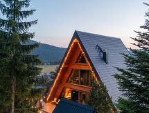 Chalet "Forest Hill" mit Hallenbad