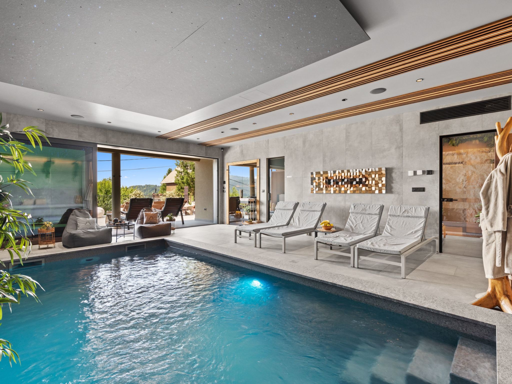 Chalet "Forest Hill" mit Hallenbad-Binnen