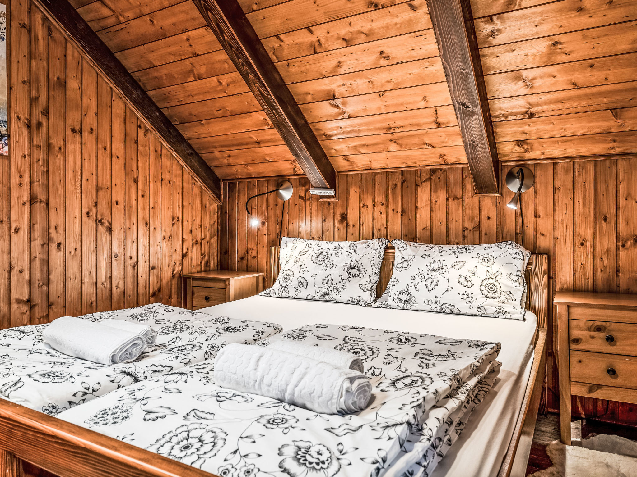 Cozy Bear Cabin - Inside