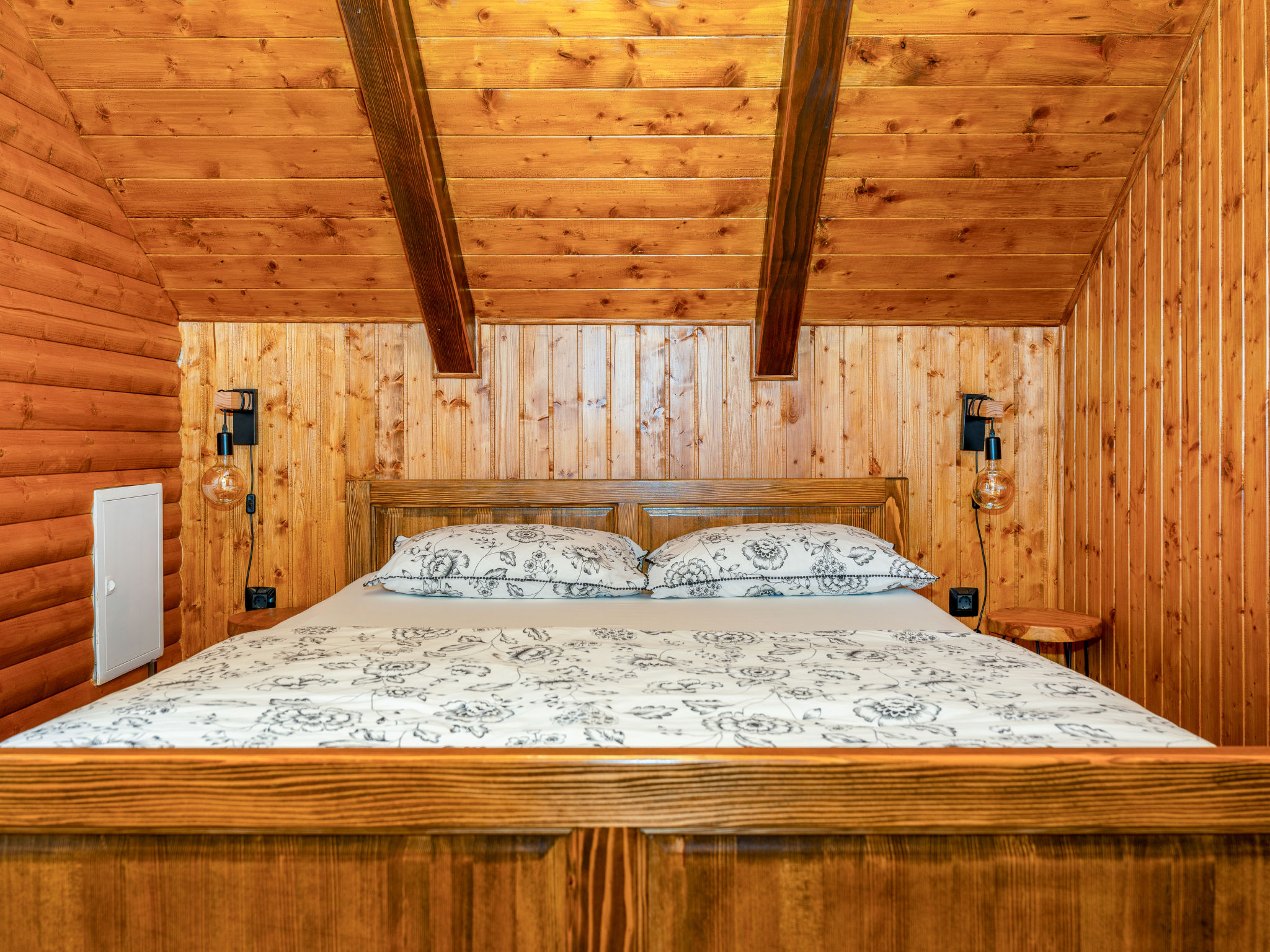 Cozy Bear Cabin - Inside