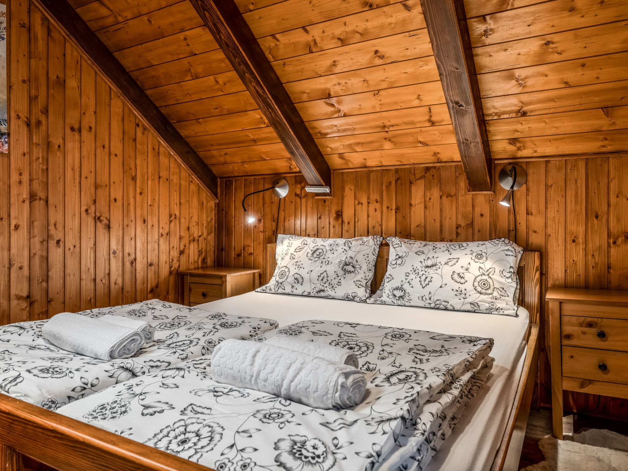Cozy Bear Cabin - Inside
