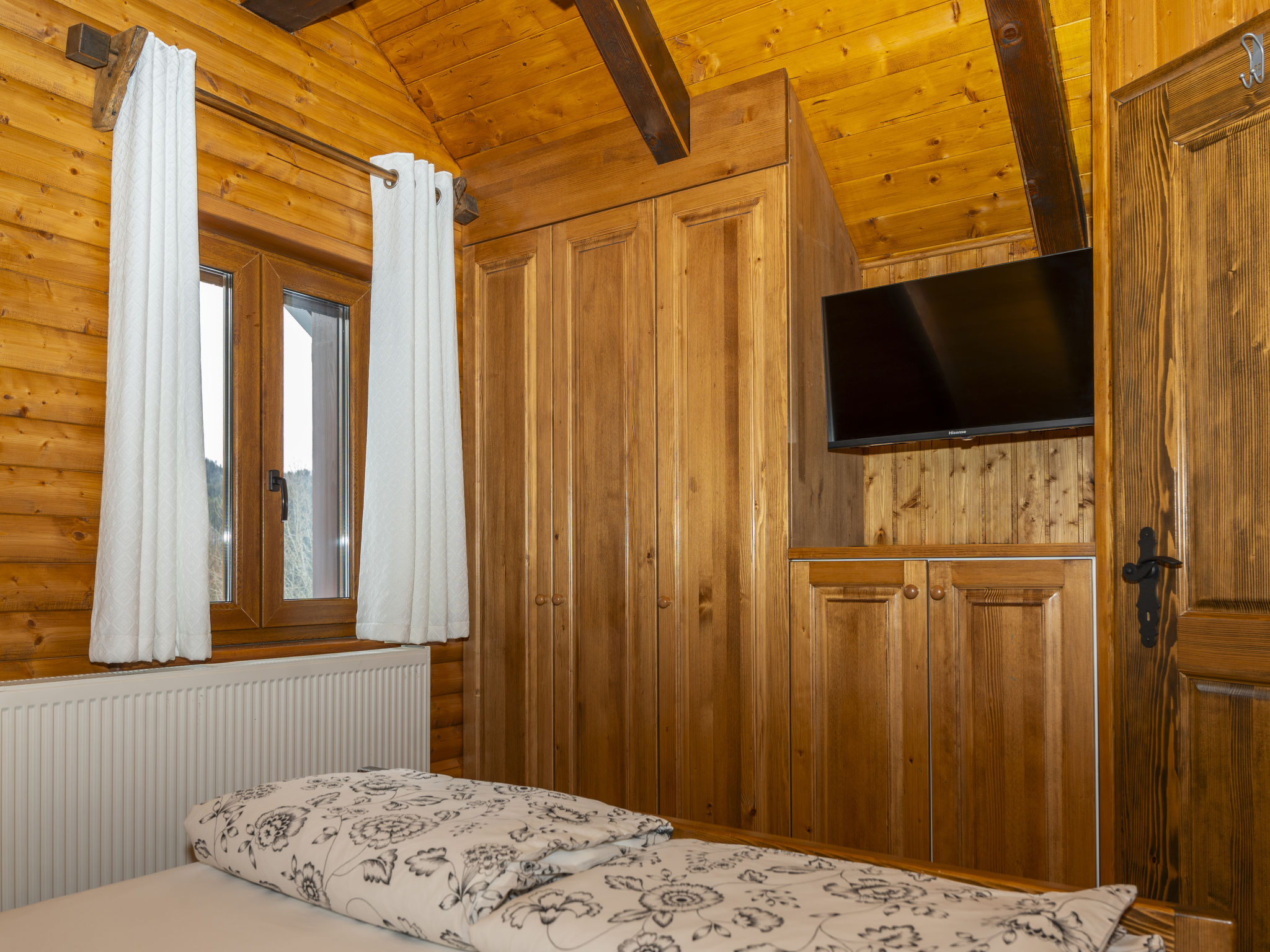 Cozy Bear Cabin - Inside