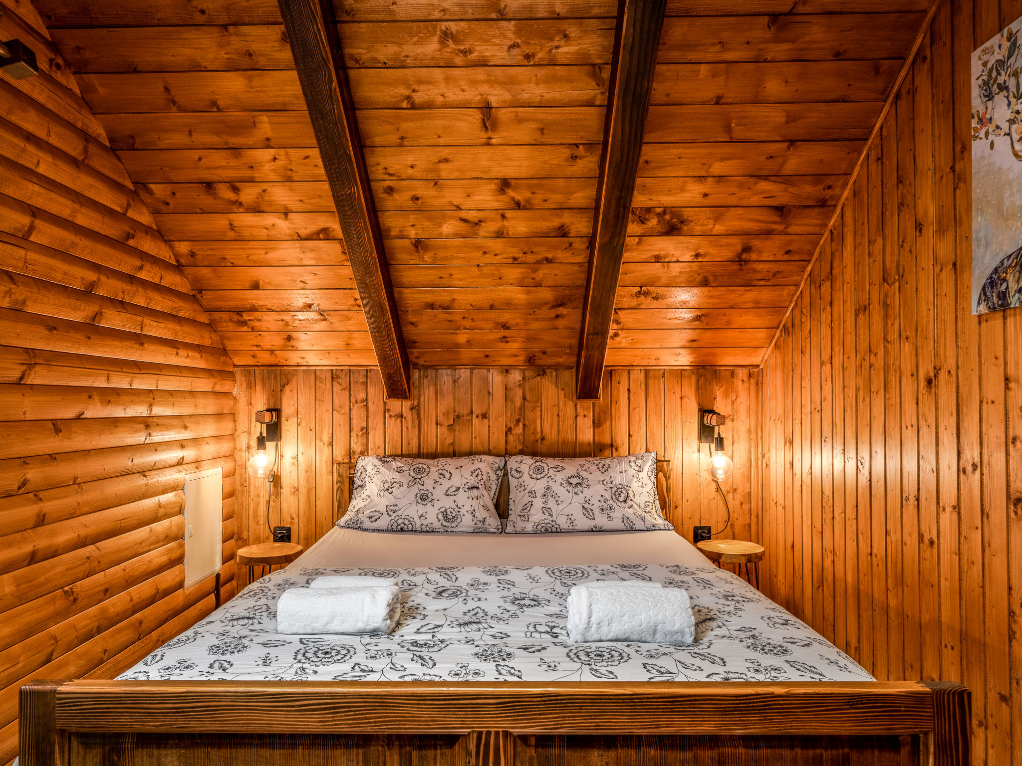 Cozy Bear Cabin - Inside