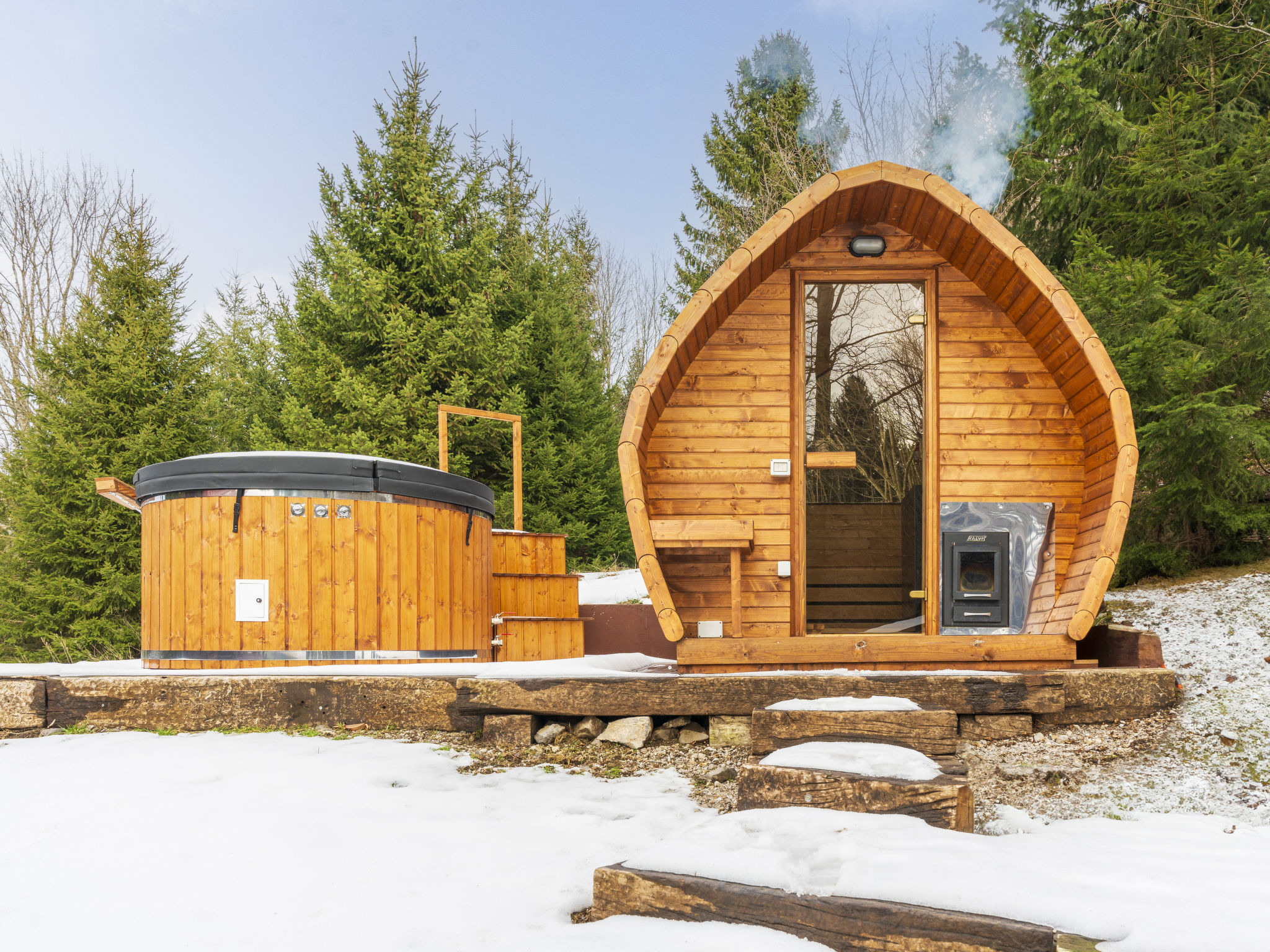 Cozy Bear Cabin - Outside