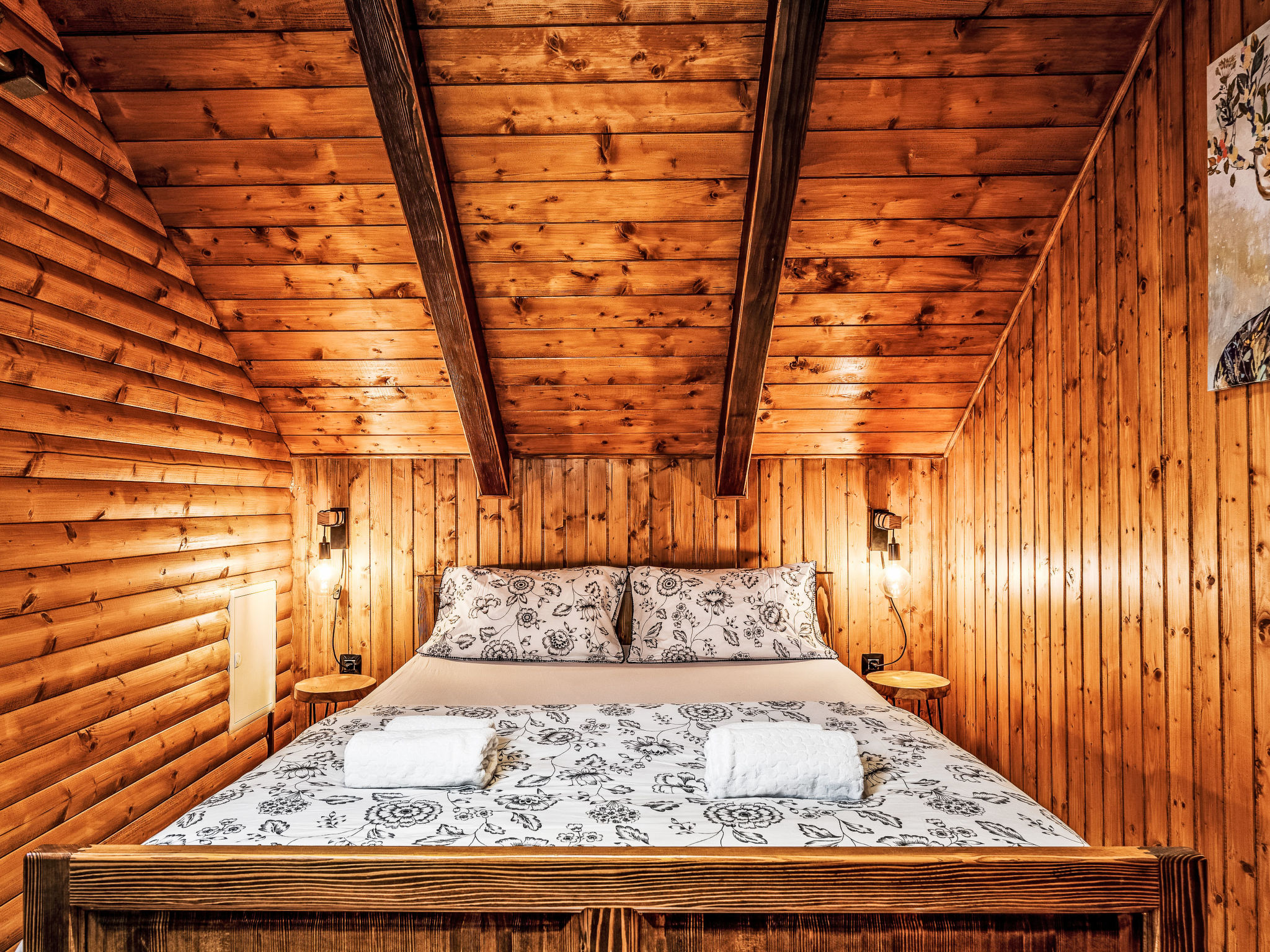 Cozy Bear Cabin - Inside