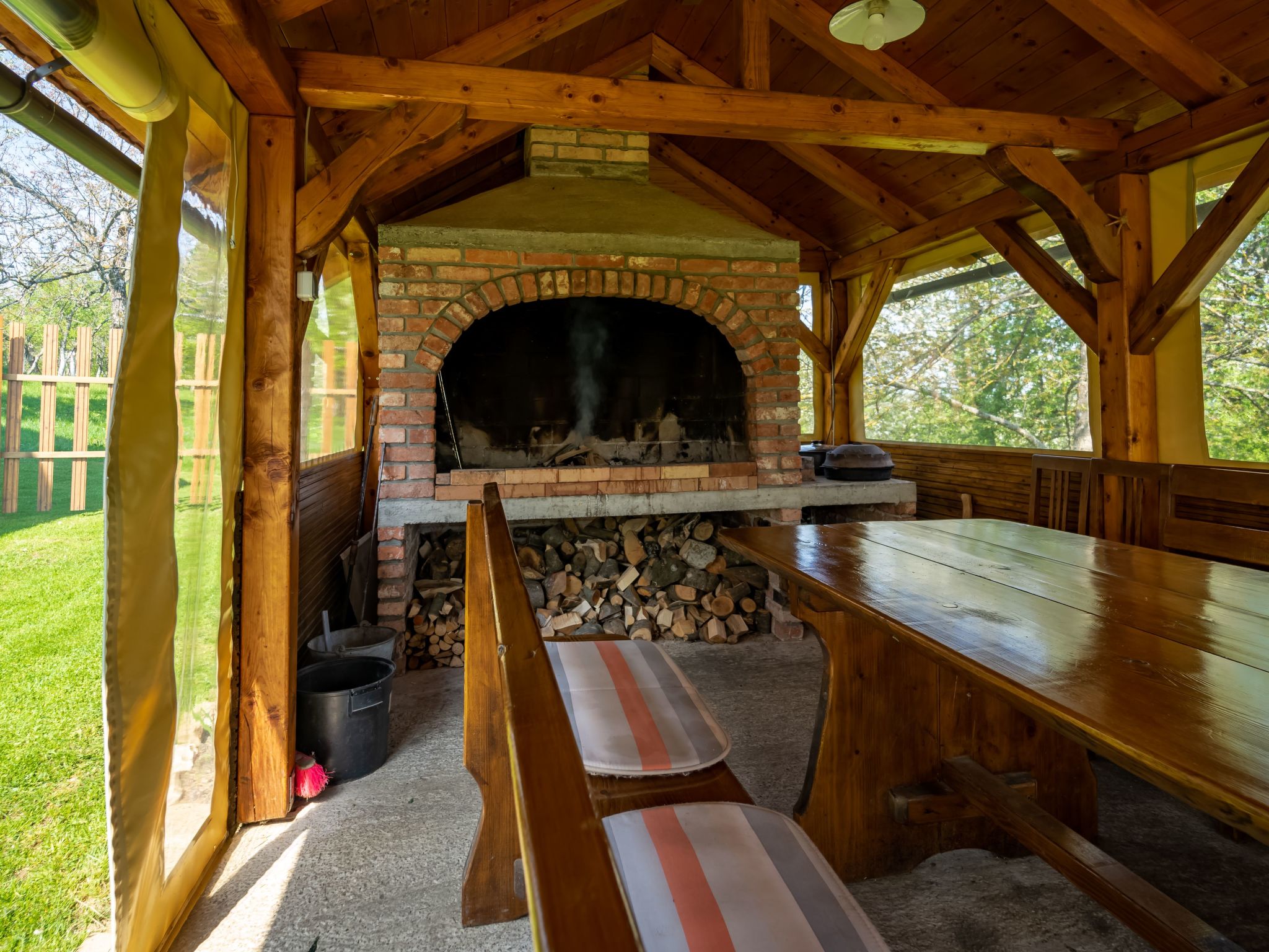 Haus in Sleme Skradsko mit Whirlpool und Parkplatz-Binnen