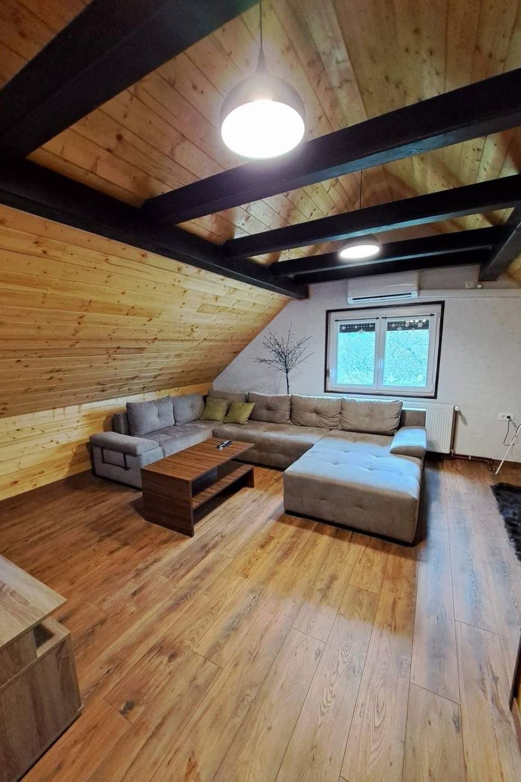 Haus in Sleme Skradsko mit Whirlpool und Parkplatz-Binnen