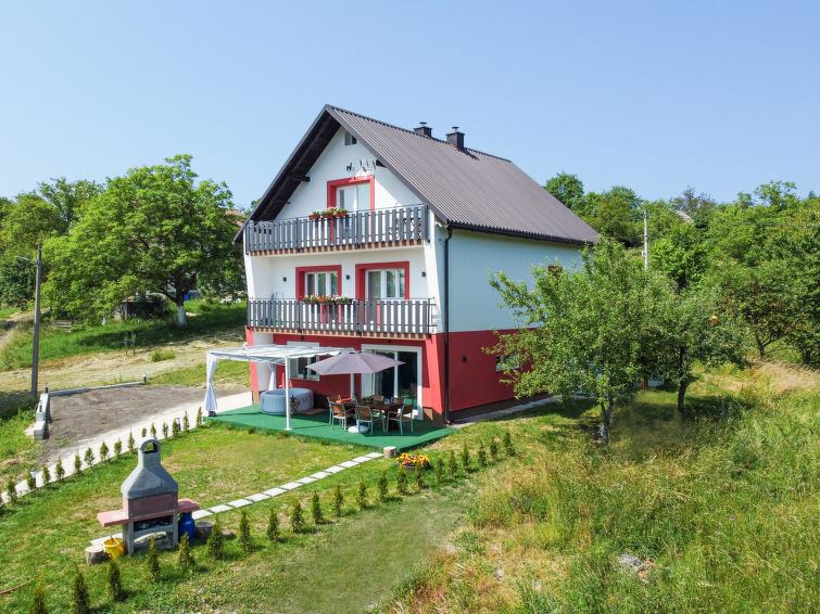 Vakantiehuis met whirlpool en open haard in Brod Moravice in Brod Moravice