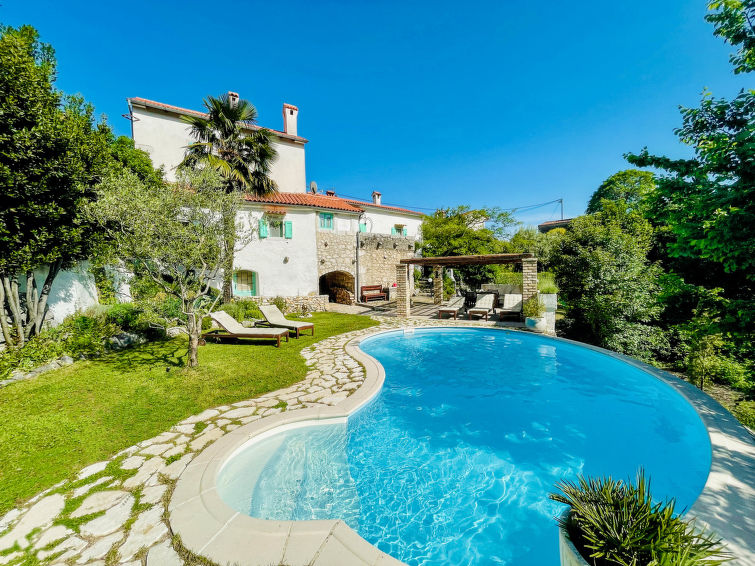 8-persoons vakantiehuis Luna met privézwembad in Brseč in Brseč