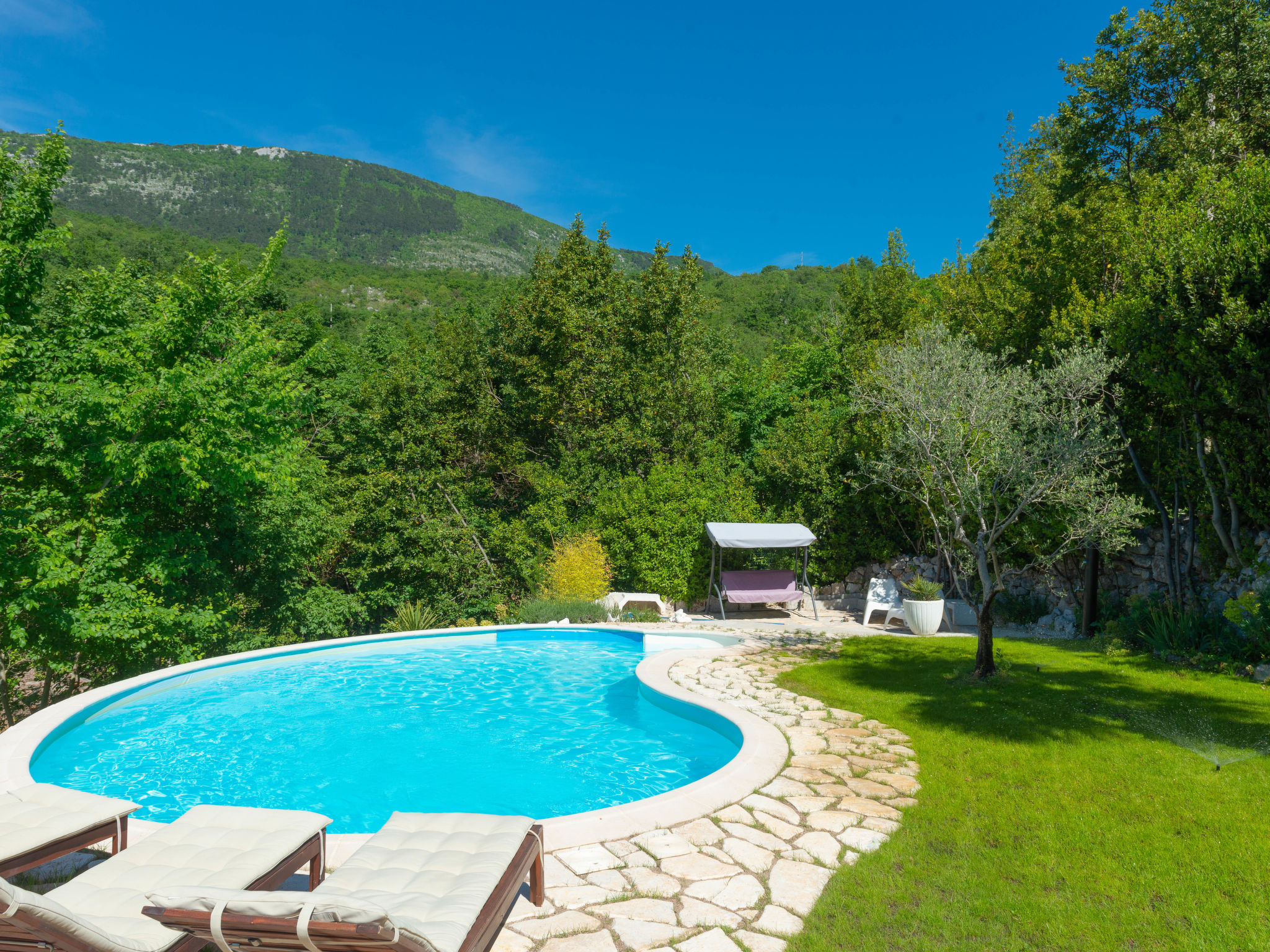 Luna — Pool Outdoor (3 of 50)