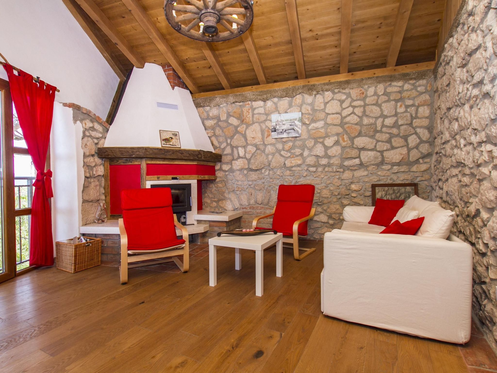 Geräumiges Ferienhaus in Brseč mit Privatem Pool-Drinnen