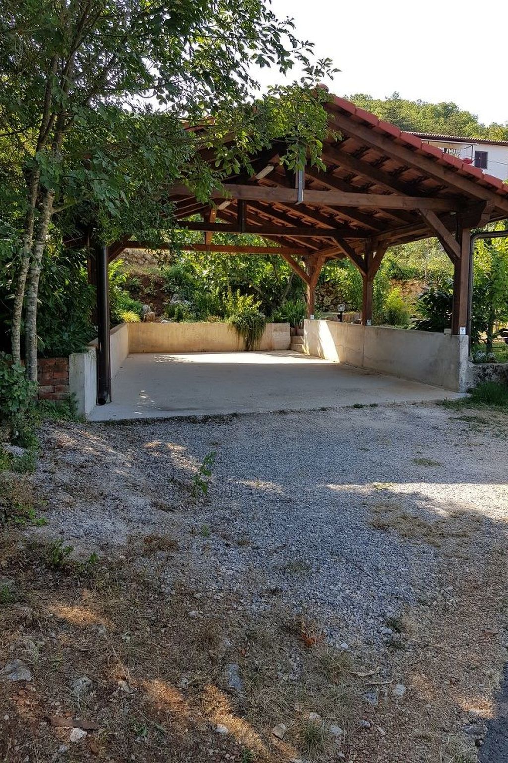 Geräumiges Ferienhaus in Brseč mit Privatem Pool-Drinnen