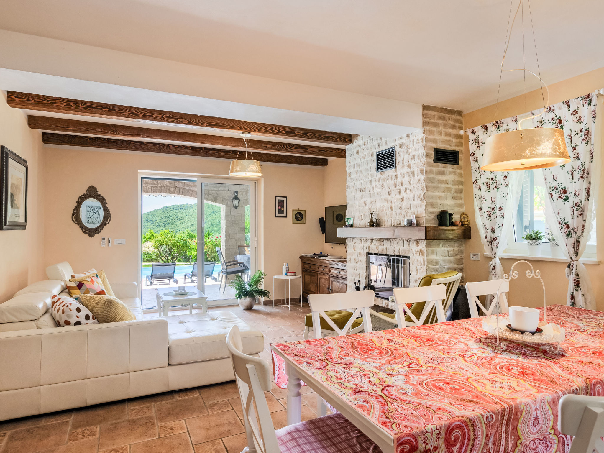 Villa Stonegate - Inside