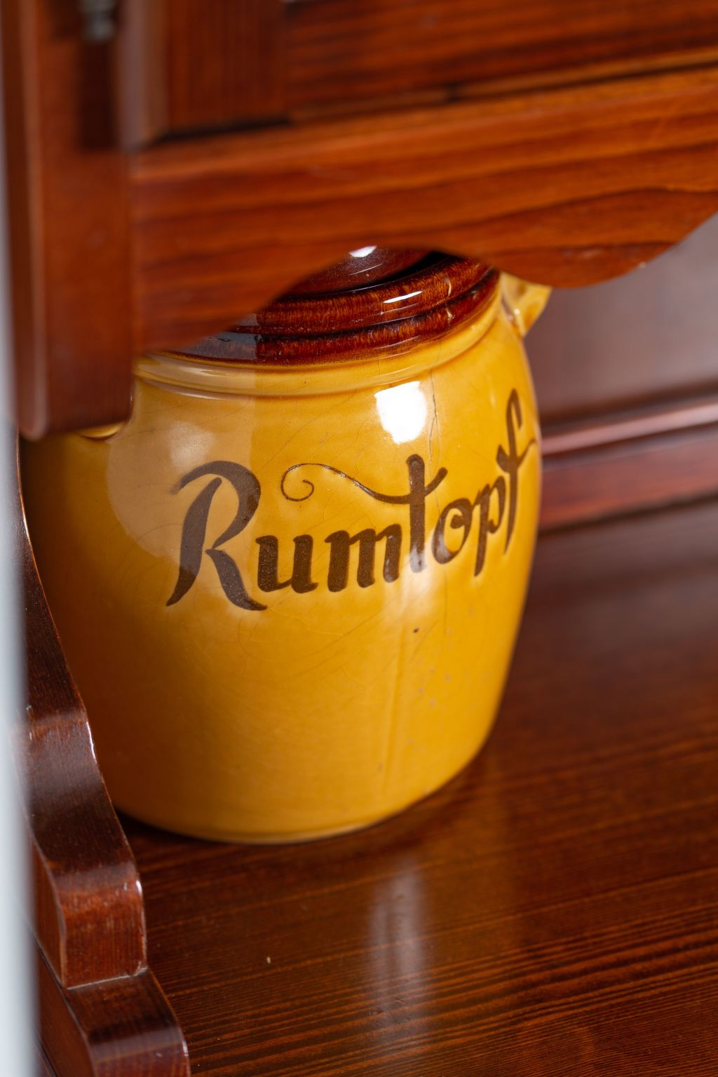 Mit großem Garten und Pool-Inside