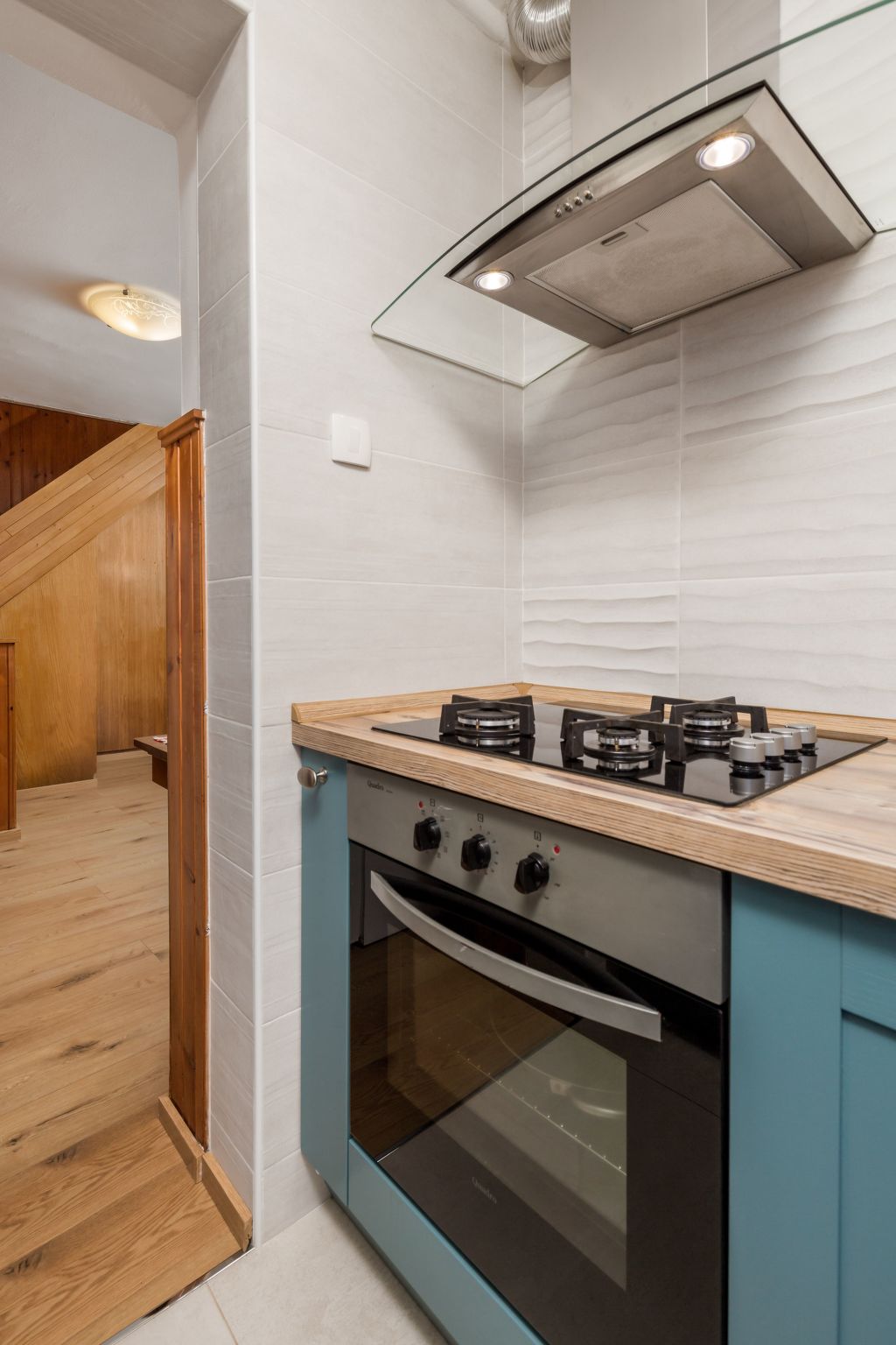 Mit großem Garten und Pool-Inside