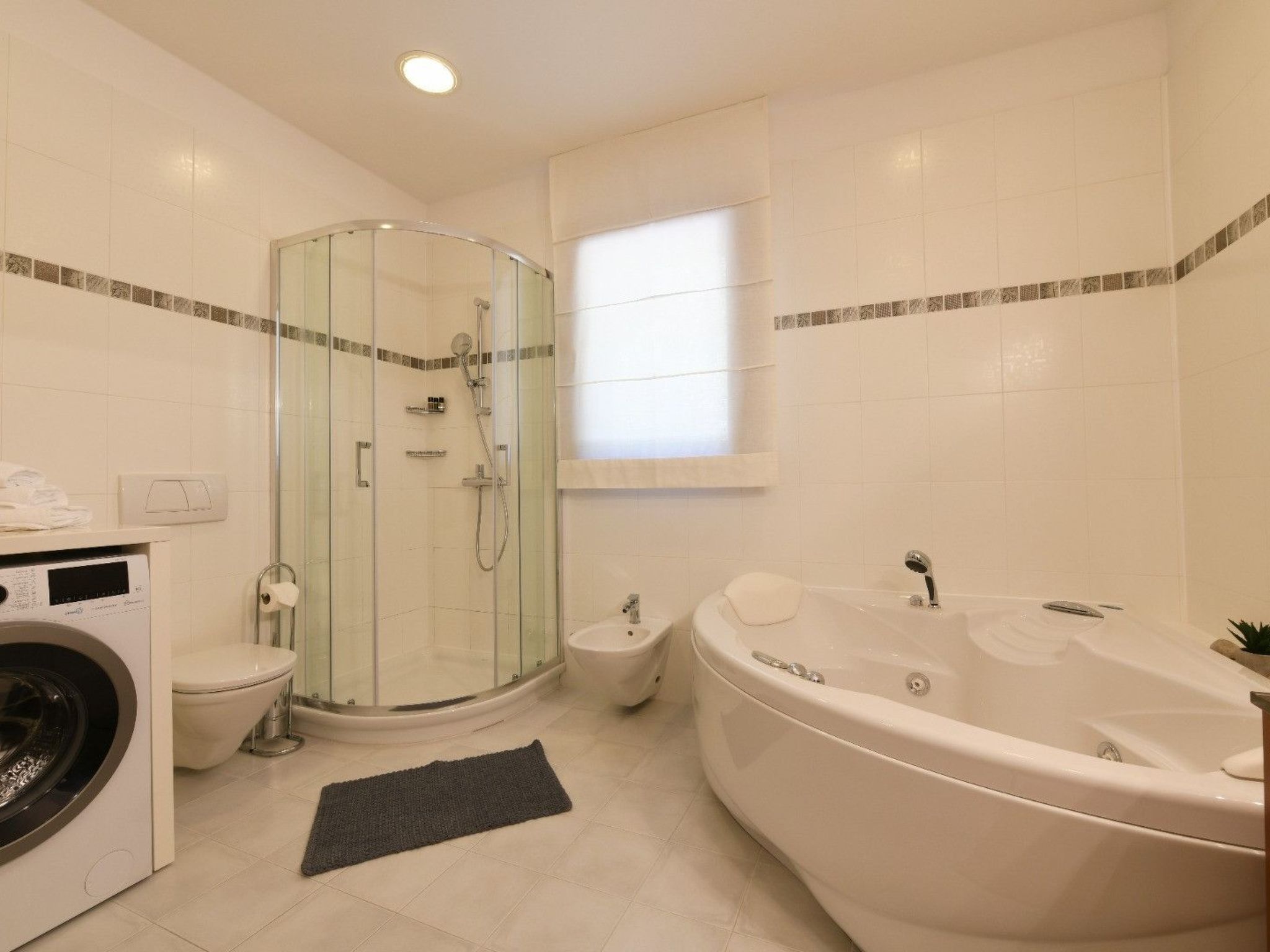 Ferienvilla mit Whirlpool-Inside