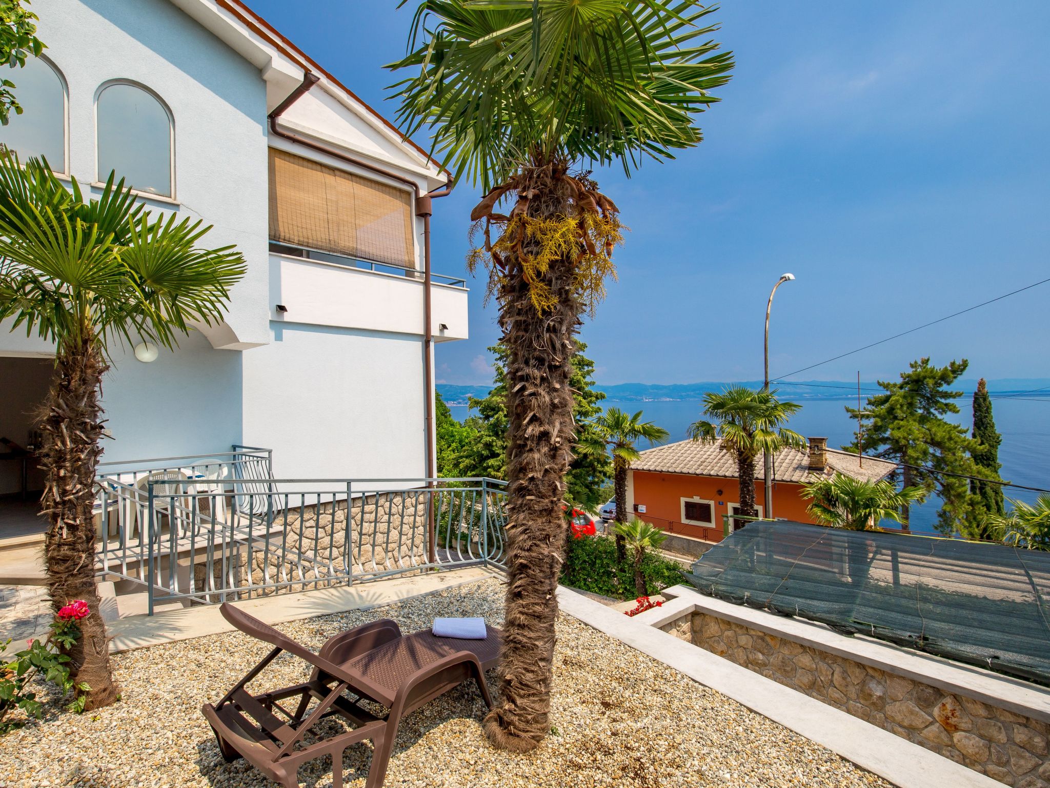Wohnung in Obrs mit Kleiner Terrasse und Meerblick