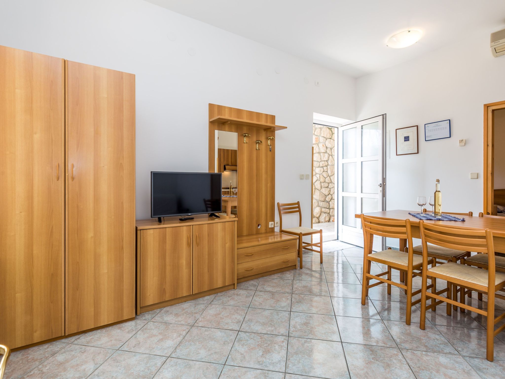 Wohnung in Obrs mit Kleiner Terrasse und Meerblick