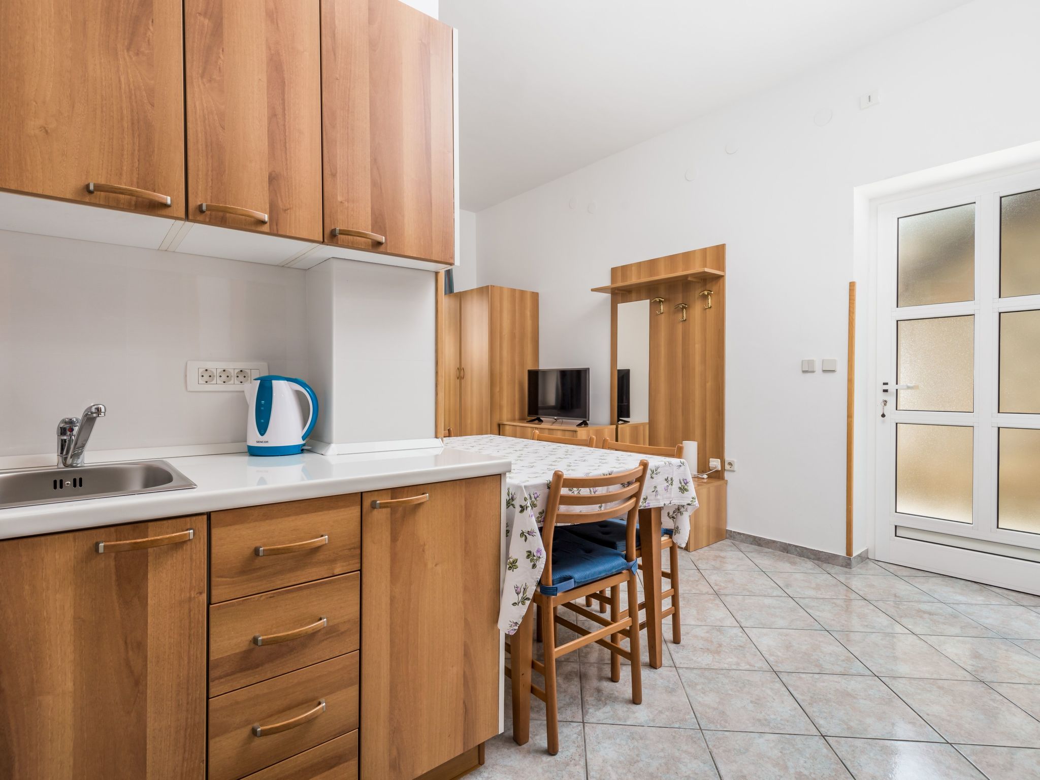 Wohnung in Obrs mit Kleiner Terrasse und Meerblick - Dedans